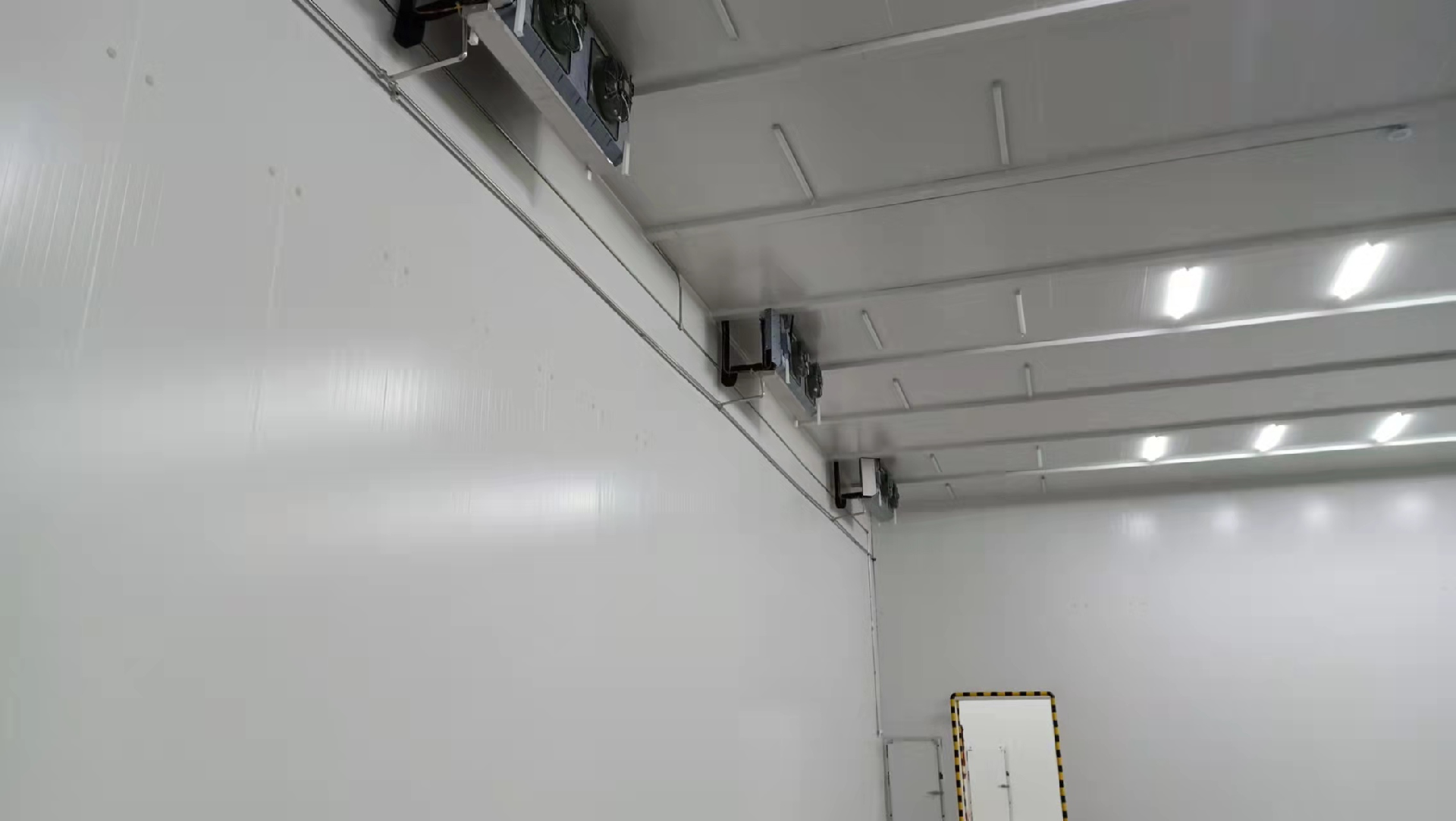 建設(shè)1100㎡醫(yī)院冷藏庫(kù)安裝費(fèi)用價(jià)格是多少？